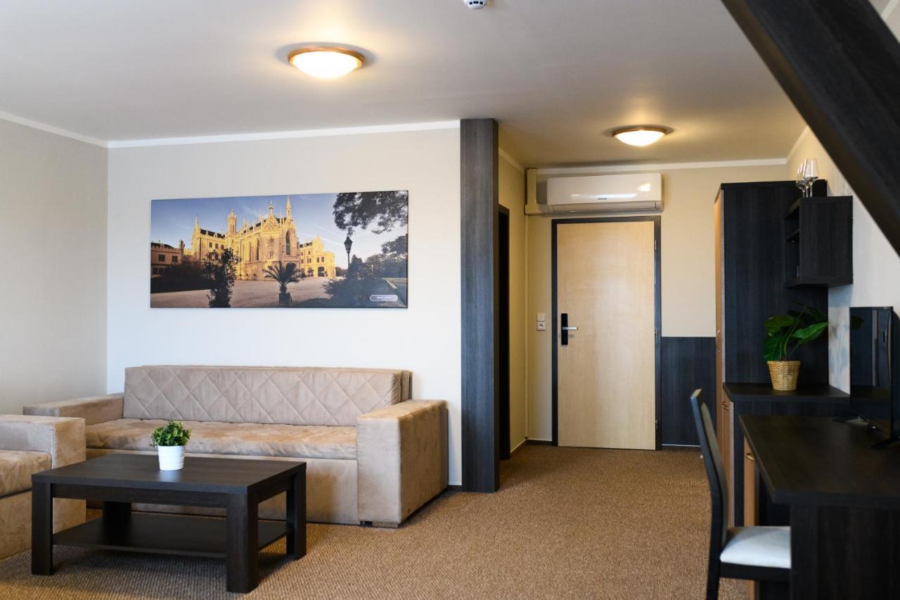 Hotel Vinarstvi U Kaplicky Zaječí Exterior foto